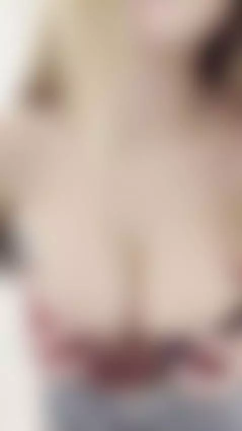 I hid in the bathroom to show you a little of myself 🍑🔥😈 by paulibelen1