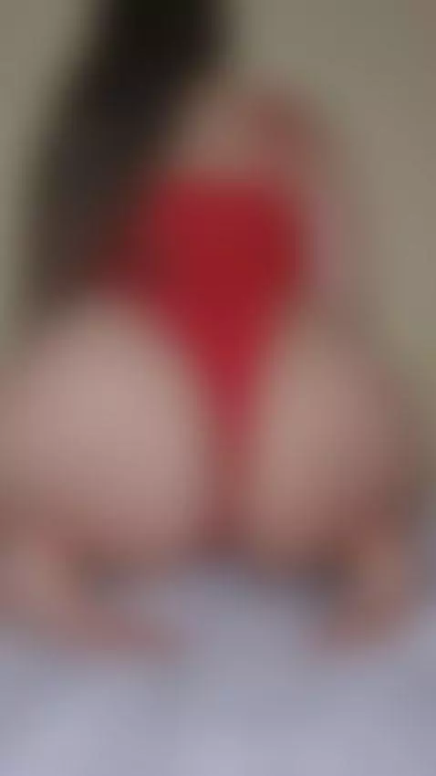 Do you want me? Come in private by carolinaherra