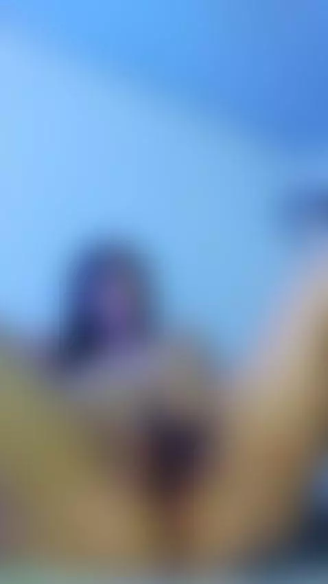 Quiero una verga dura y con muchos semen by danielle-smithh