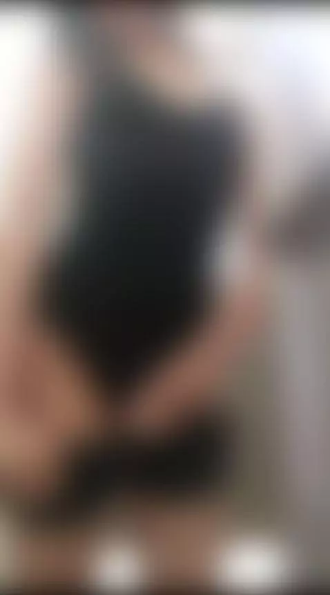 Teasing you at the mall by samyonichan