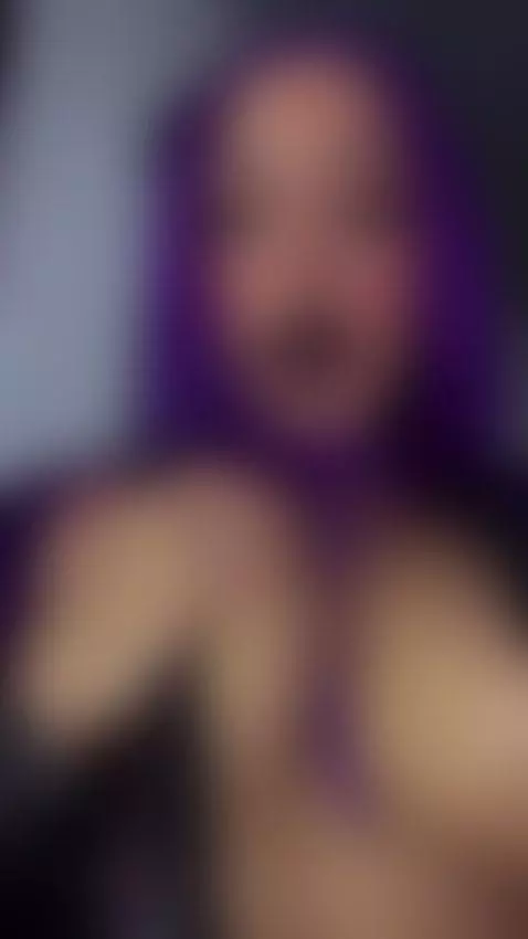 Raven is hot!!!! by girlasenet