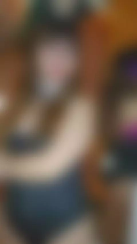 U wanna kiss me? 🫦
#bunnysuit #cosplay #kiss by shynny