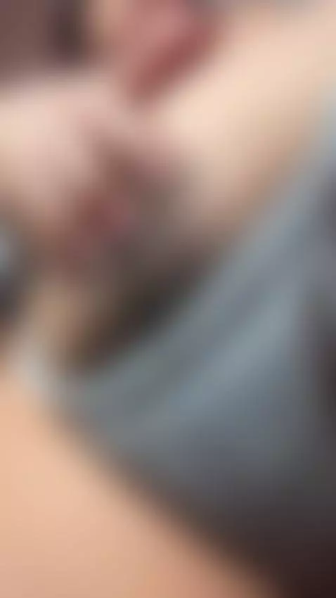 rubing my hairy pussy 🔥🔥 by maiahairy