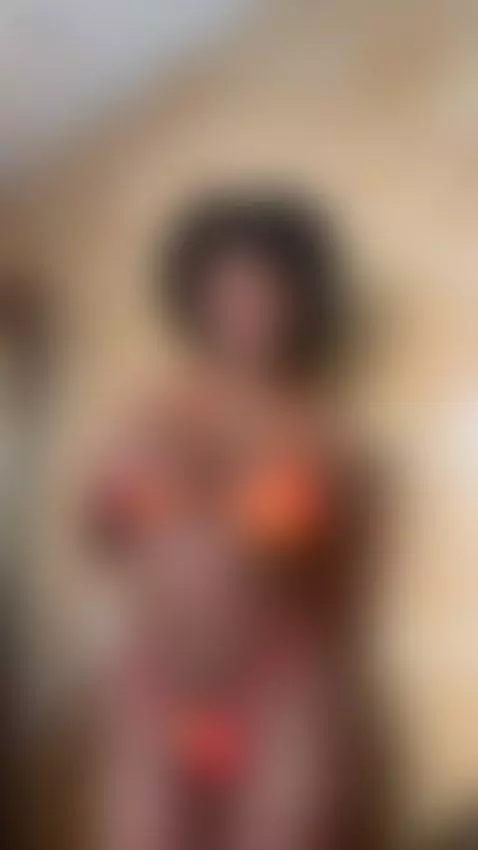 Hi guyss, sexy ebony in show now, less in pvt just today / c... by rachelstonne