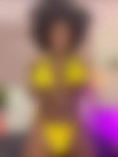 Your favorite ebony is here 🔥 to have some fun in my bed, co... by rachelstonne