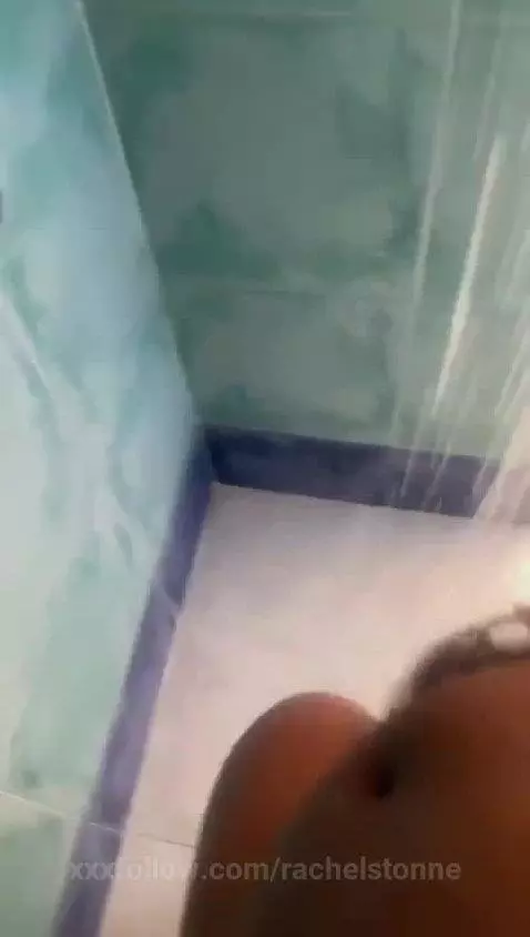 Who love feets? by rachelstonne