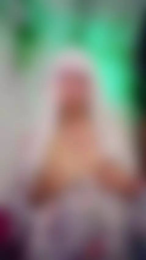 small-breasted elf by roxanbunny