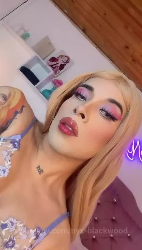 😘 by nyx-blackwood