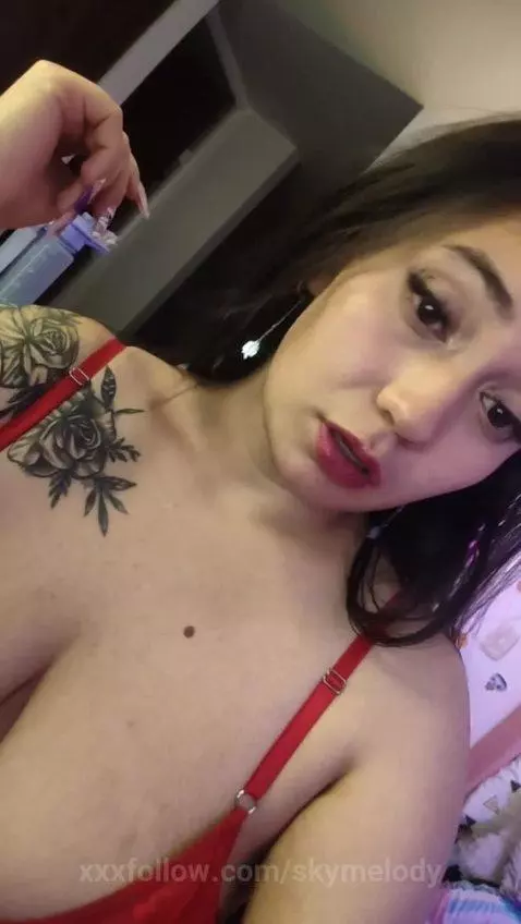 This naughty girl 4:20 🍁 https://stripchat.com/skymelody_1/f... by skymelody