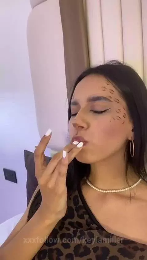 I imagine your cock entering and leaving my mouth while I su... by keylamiller