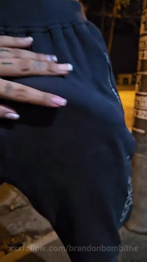 We were sharing some beers and she ended up craving my cock.... by brandonbombithe