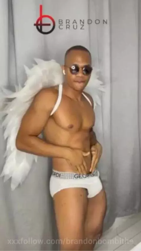 Your Cupid has arrived, ready to please you 🔥🔞 by brandonbombithe