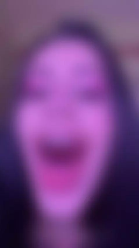 Don't be shy, come play with my tongue 🙈👅 by mariagrrr