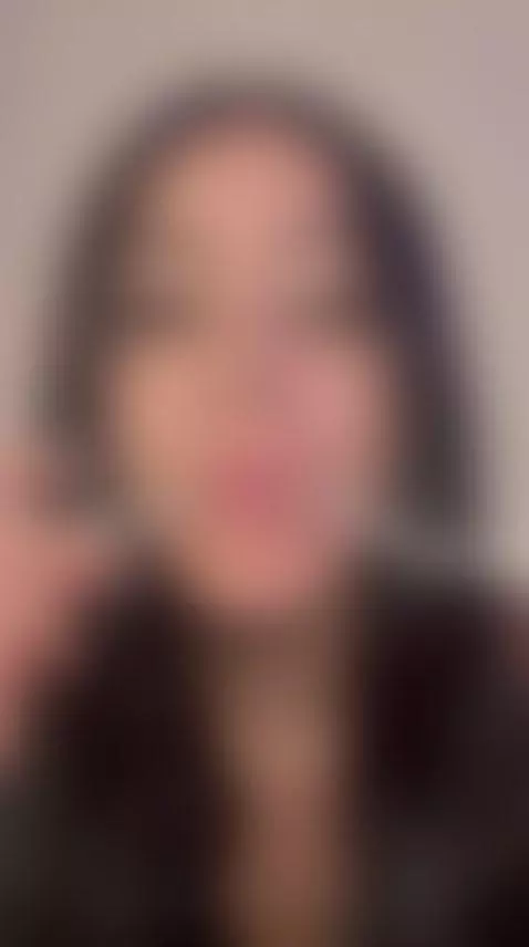 mi lengua es maravillosa , adivina que mas puede hacer ? by mariagrrr