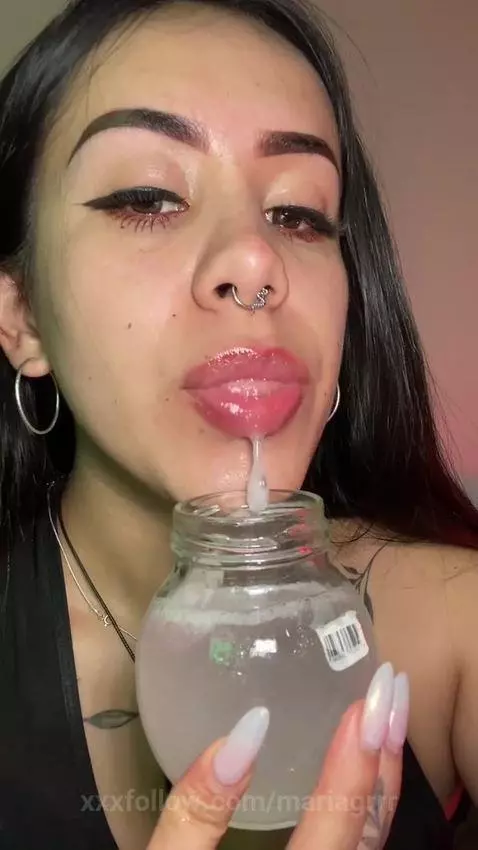 En mi contenido premium, mi lengua lo da TODO. by mariagrrr