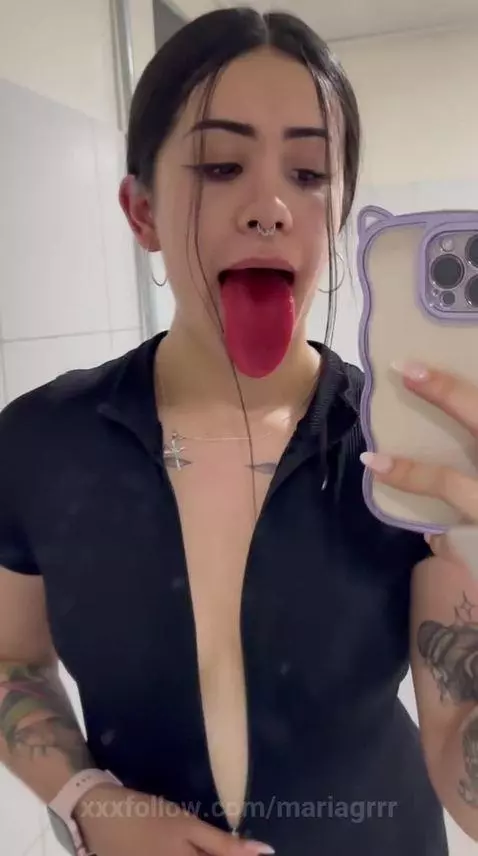 Today I want to be your favorite distraction 😏🔥 by mariagrrr