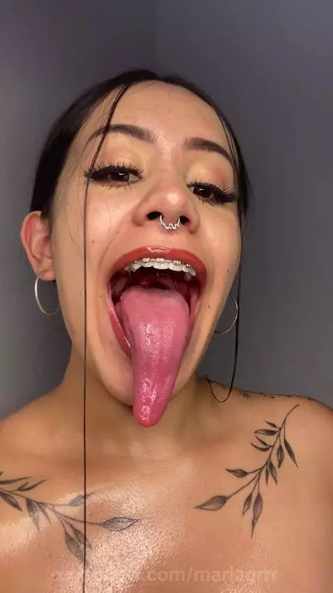 😏 One touch of my tongue and you lose control by mariagrrr