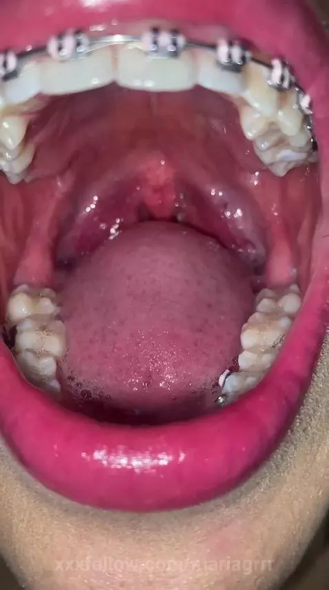 Comment on the first thing you see? by mariagrrr