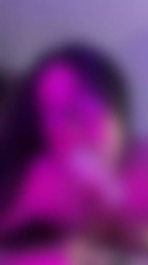 Slow smoke, intense gaze and dirty thoughts and tongue dirty... by mariagrrr