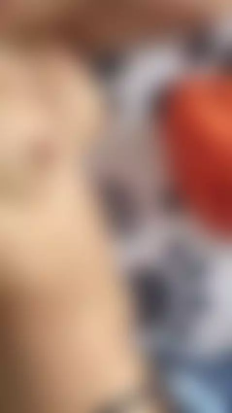 My hot body is calling you by bellasweeth