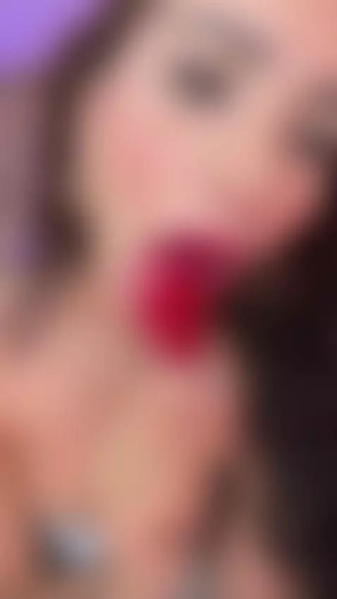 Taste my sweet lips by bellasweeth