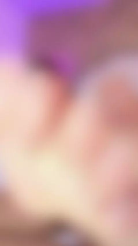 Kiss my hot body by bellasweeth