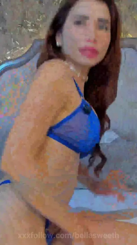 You like my hot body in this blue lingerie by bellasweeth
