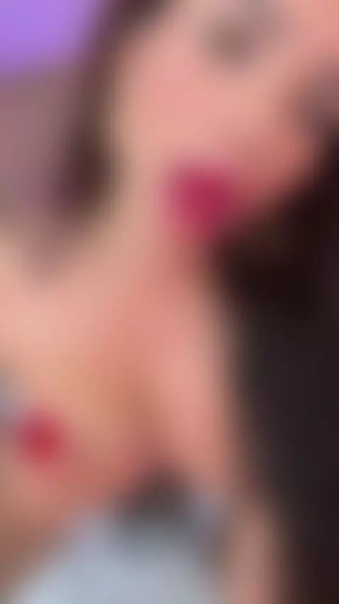 Sexy curves by bellasweeth