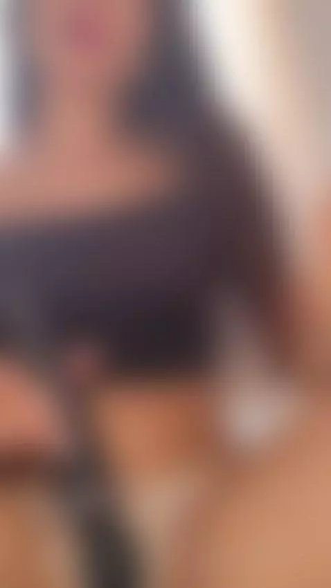 Wet pussy by bellasweeth