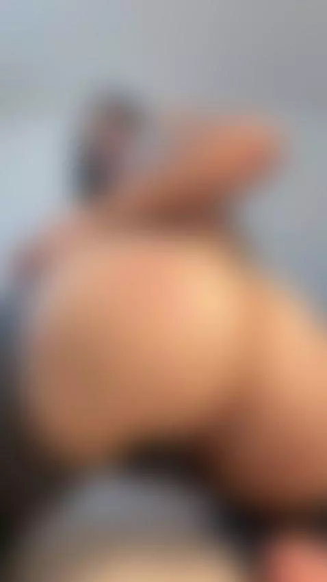 twerking in slow-mo by alexajhonsonn