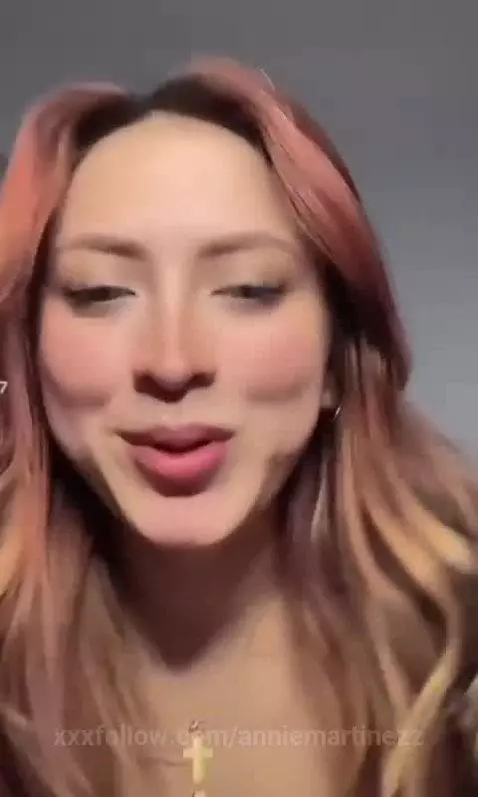 latina, redhead, sexy by anniemartinezz