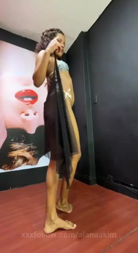 You won't regret coming to my room, let's enjoy the best mom... by alanaakim