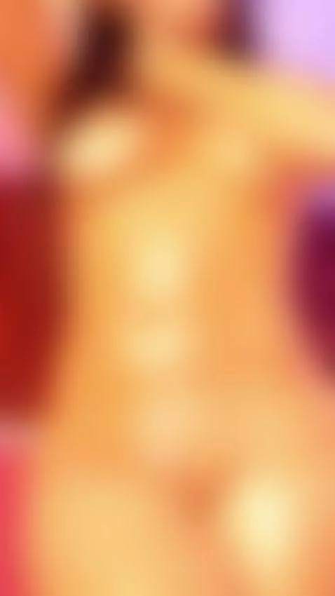 My body shiny from so much oil by evelyngold