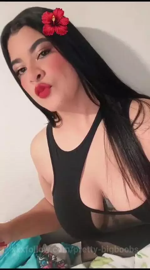 fall in love with my beautiful face darling💖 by pretty-bigboobs