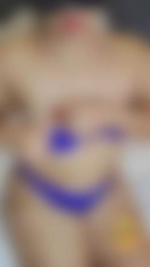 I want your mouth to be that one 🍓 by cassandraof