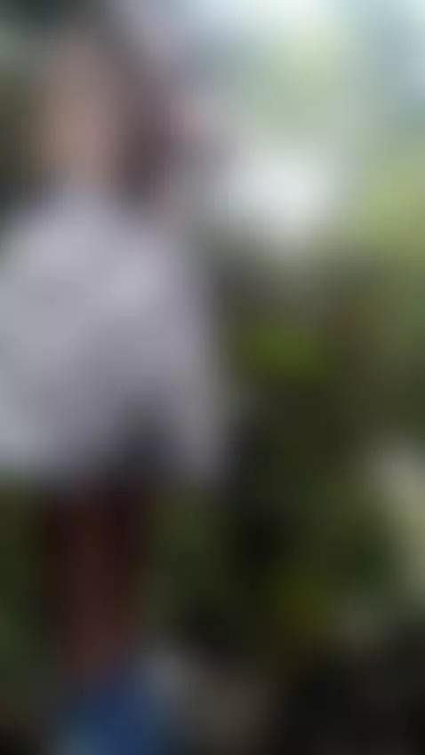 la primera vez que me masturbé en publico,  en un bosquesito... by malxts