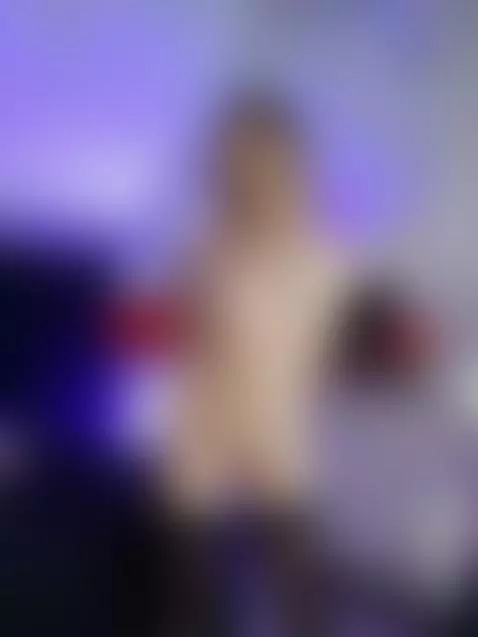 This Christmas feels different… ✨🎄
Let me surprise you 😏 by angelacastle