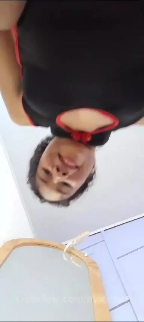 I'm so hot by moremia