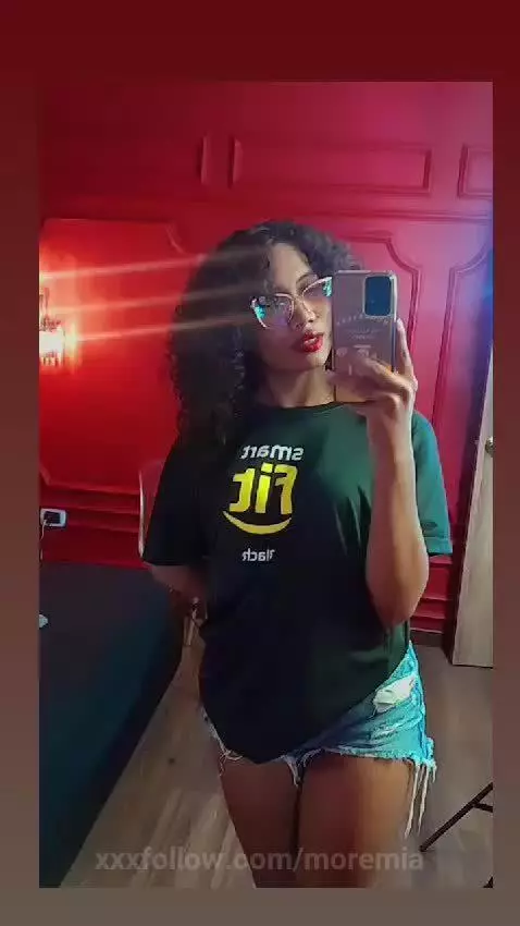 sexy girl by moremia