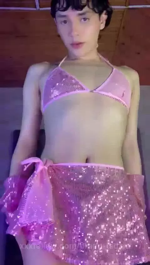 IM HERE FOR U 🍒🍒 by brann-tadzio