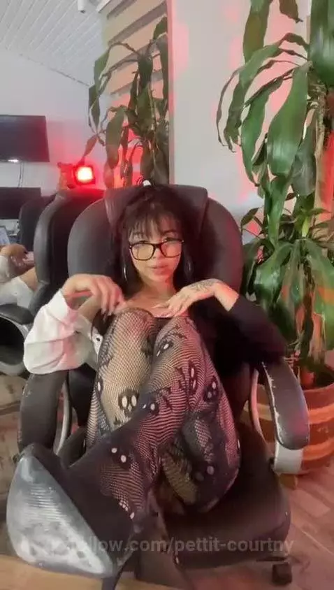 The only way to get in the company is to give pleasure to th... by pettit-courtny