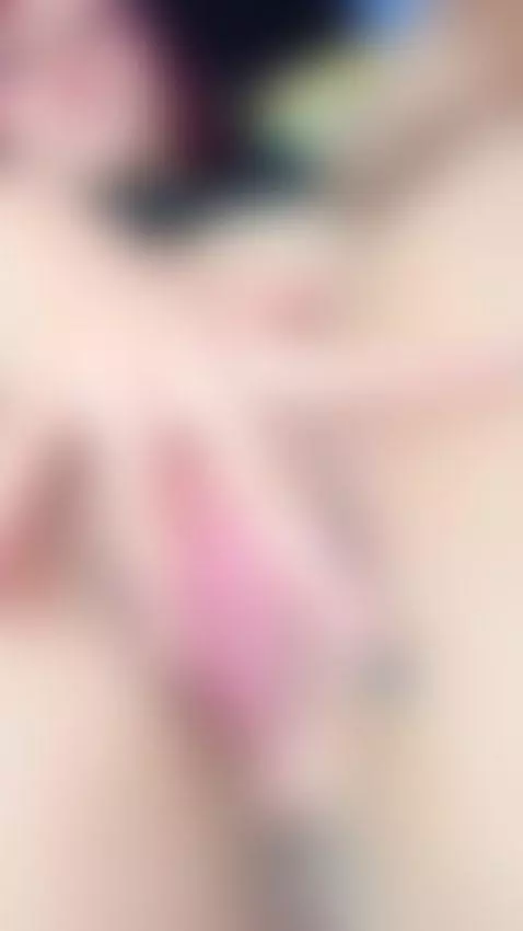 I'm waiting for a gentleman who can make me wet. by adaferreira