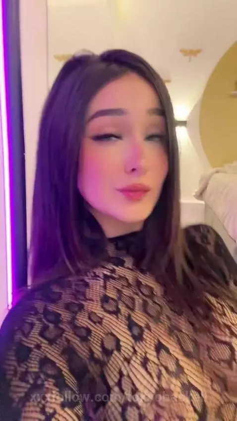 Sugar on my tongue 👄 by tokyohaskell