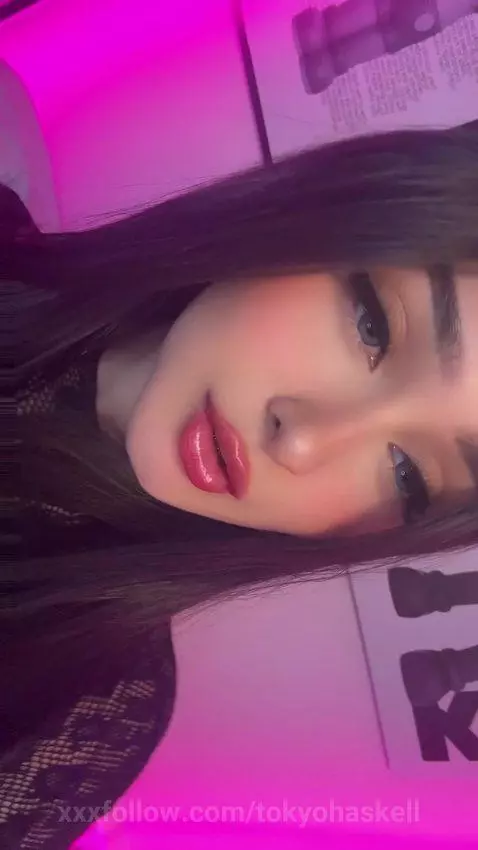 Here I am… ready to please you 🩷🔥 by tokyohaskell