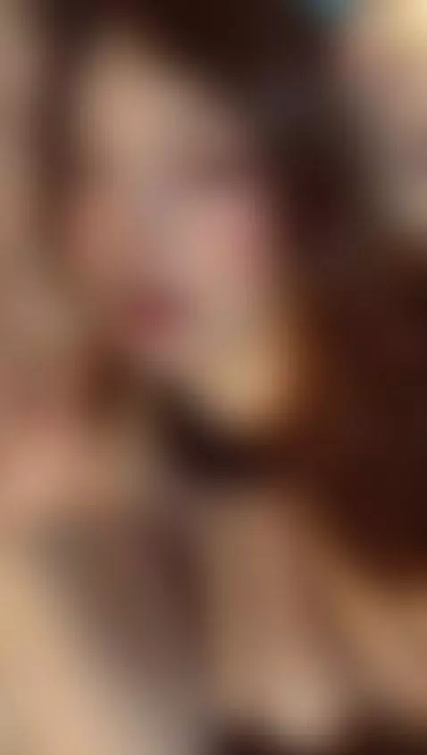 Put me on all fours and fuck me like a kitten in heat 😏🐱💦. by roxanediaz