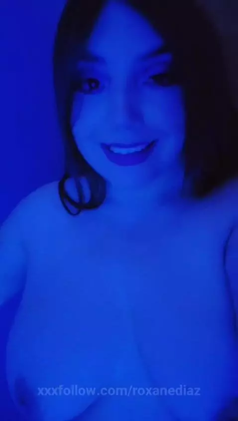 They bounce just for you… soft, sweet & tempting 🍒✨ by roxanediaz