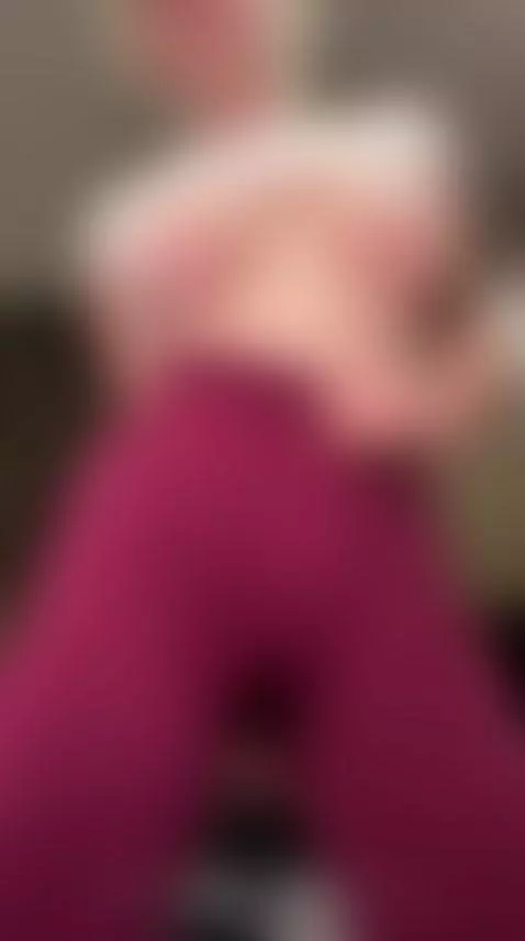 That squirt hit the mirror 😳 Wanna see it closer?
#messy #sq... by lilianawet