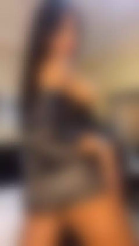 come and meet this brunette latina by deaatenea