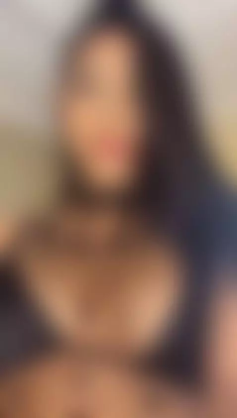 Your favorite girl 😈 by deaatenea