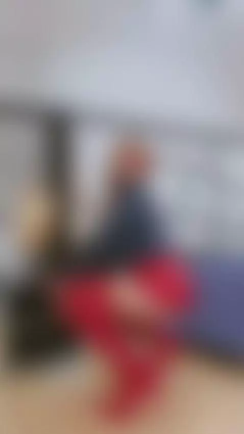 you want to feel my wet pussy on top of you honey 🥵😈 by arinnarussell